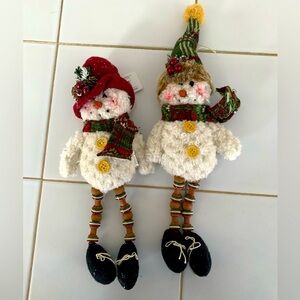 Set of 2 Plush Snowman Ornaments/shelf sitters.  *NEW*